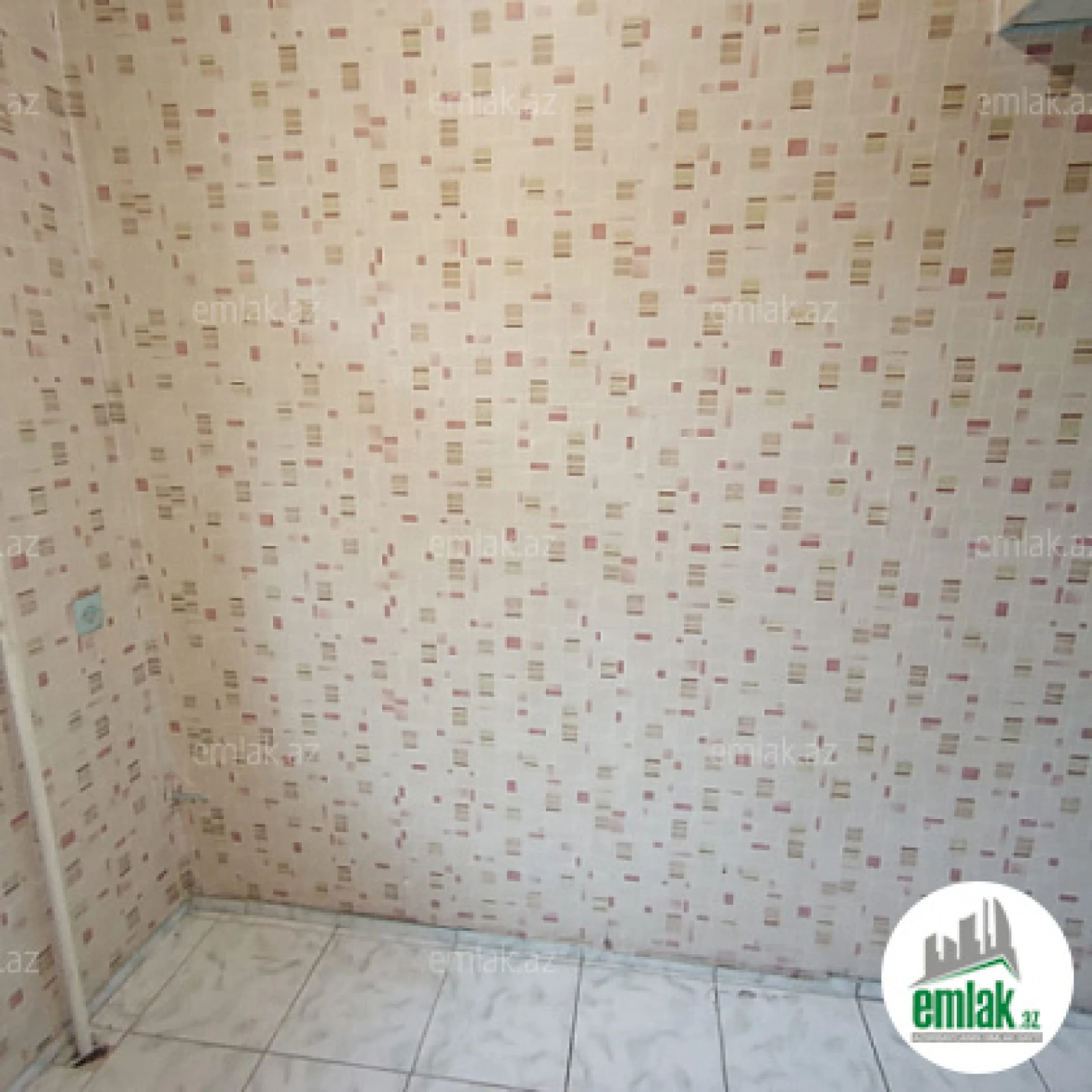 Satılır 3 otaqlı köhnə tikili 80 m²