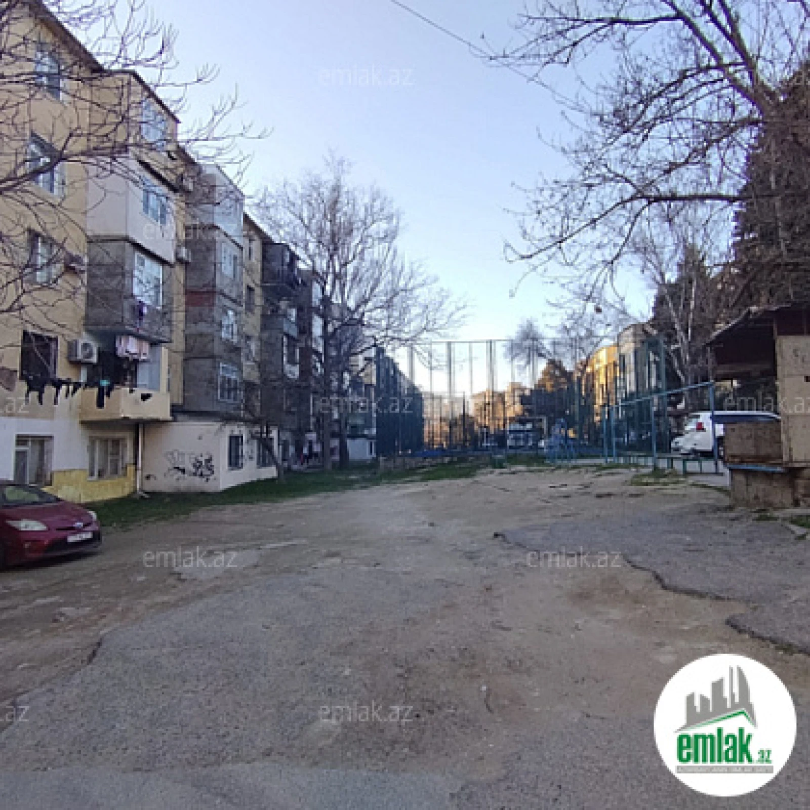 Satılır 3 otaqlı köhnə tikili 80 m²