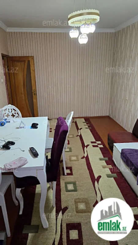 Satılır 4 otaqlı köhnə tikili 96 m²