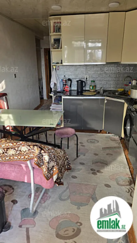 Satılır 4 otaqlı köhnə tikili 96 m²