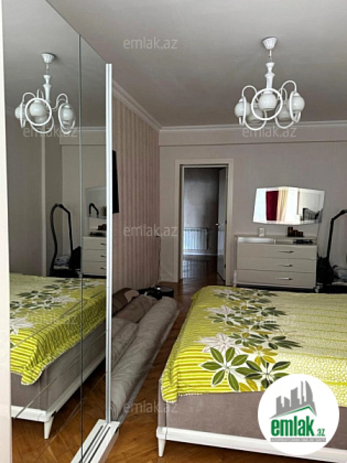 Satılır 3 otaqlı yeni tikili 127 m²