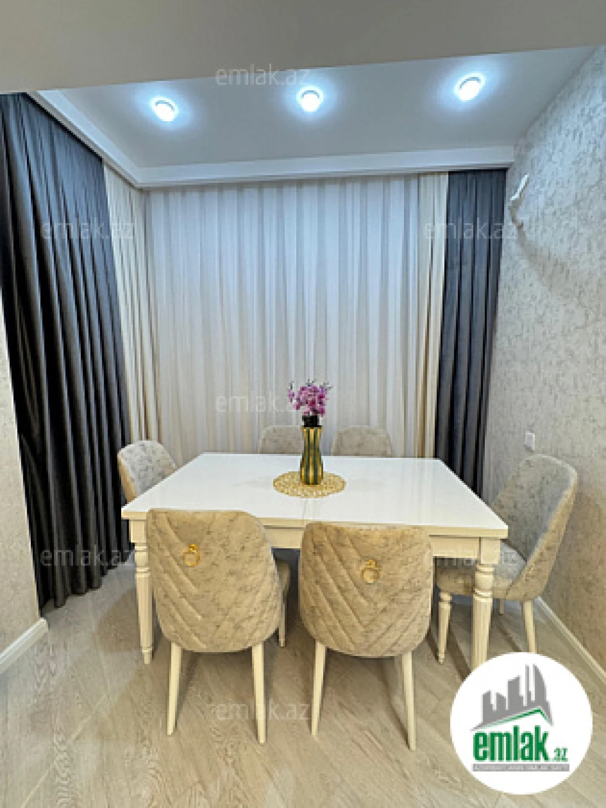 Satılır 3 otaqlı yeni tikili 83 m²