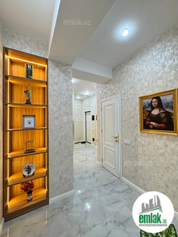 Satılır 3 otaqlı yeni tikili 83 m²