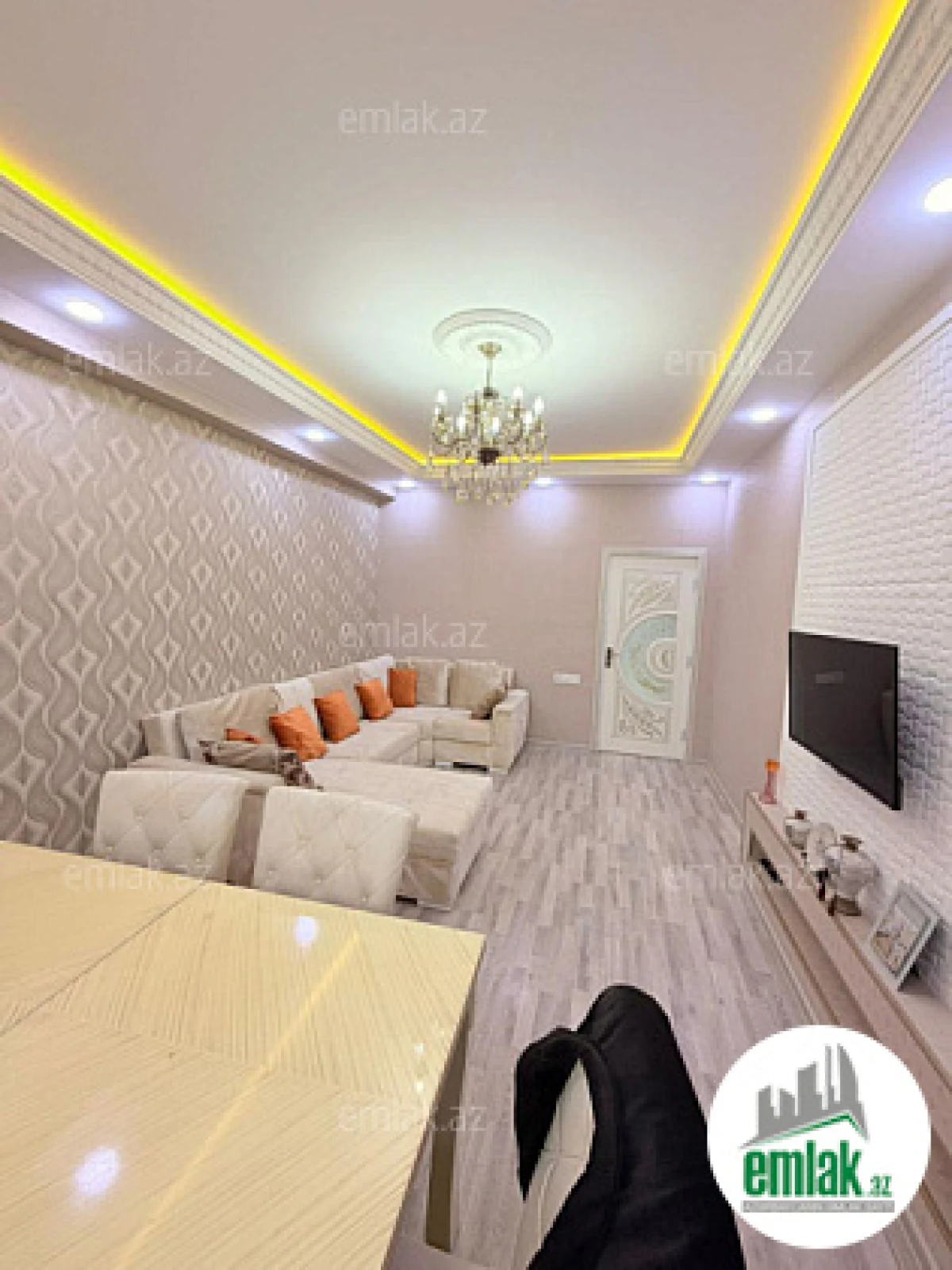 Satılır 2 otaqlı yeni tikili 63 m²