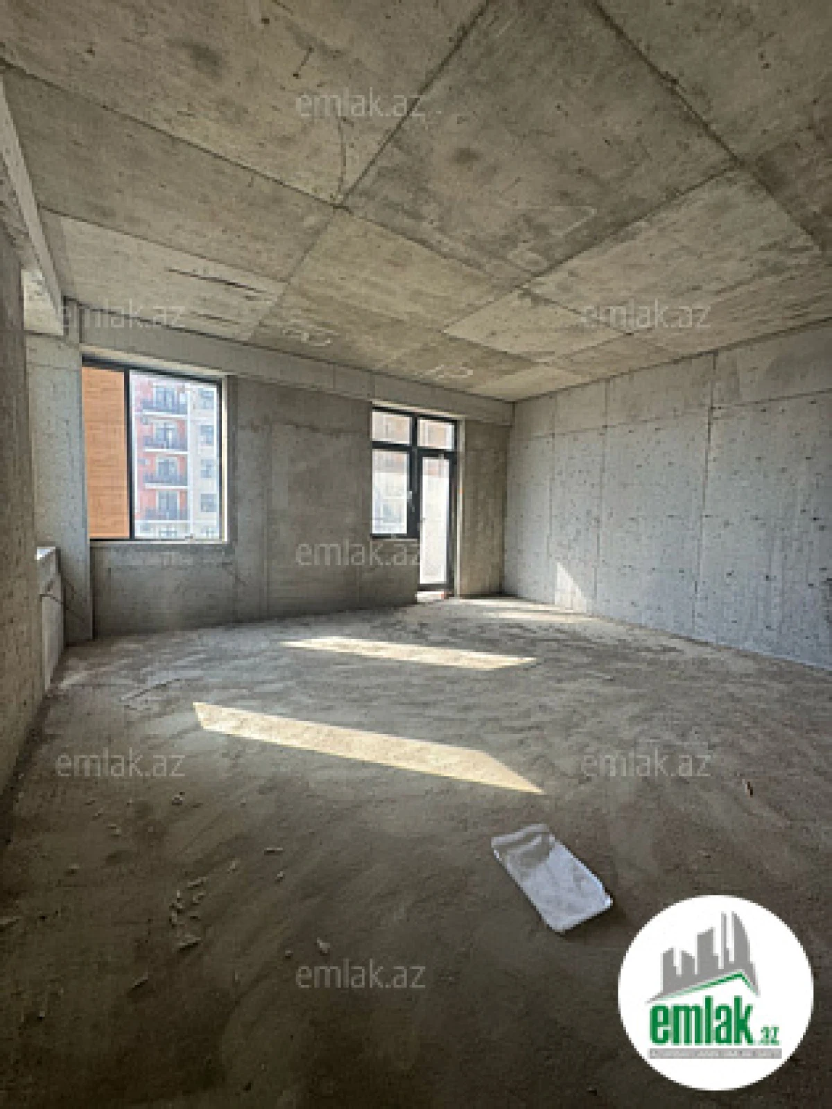 Satılır 3 otaqlı yeni tikili 118.7 m²