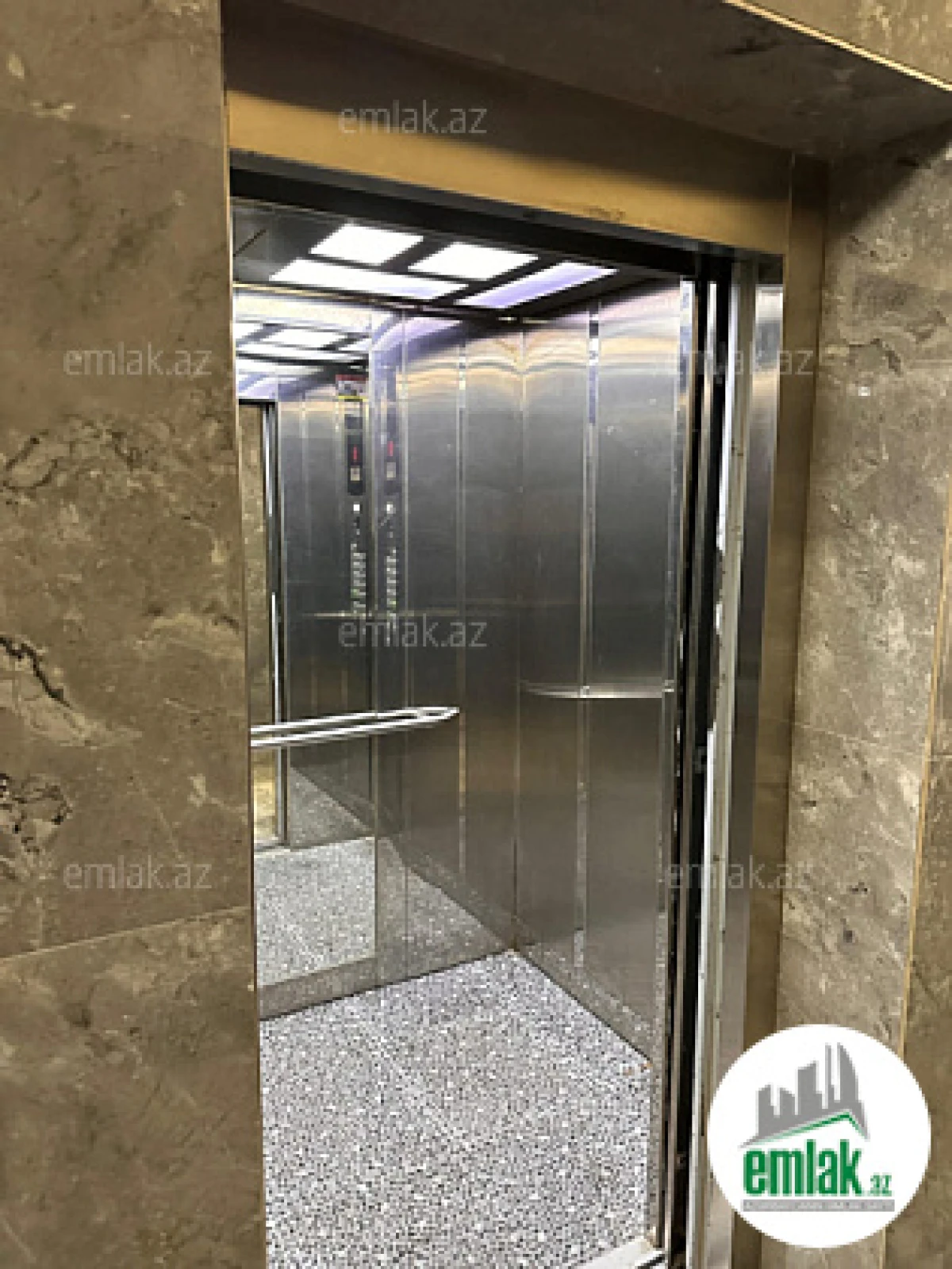 Satılır 3 otaqlı yeni tikili 95 m²