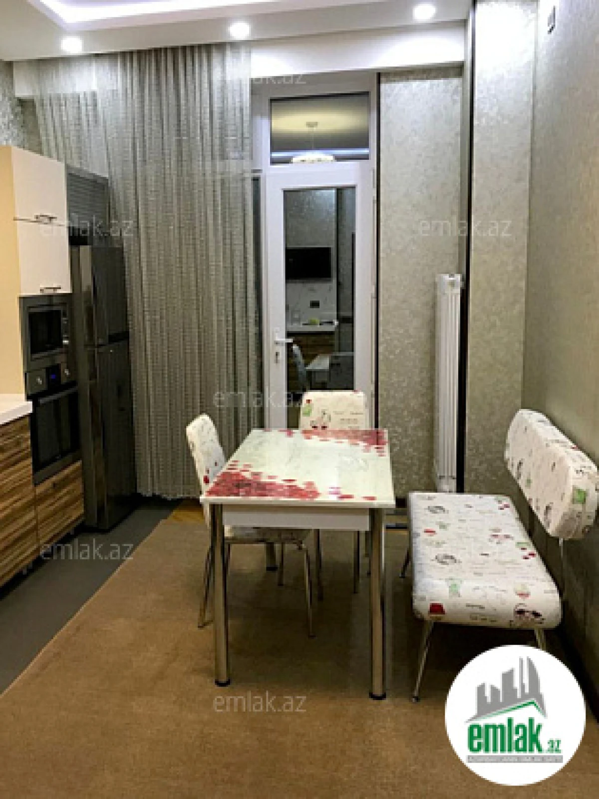 Satılır 3 otaqlı yeni tikili 120 m²