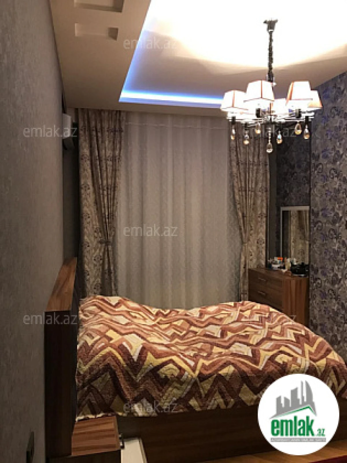 Satılır 3 otaqlı yeni tikili 120 m²