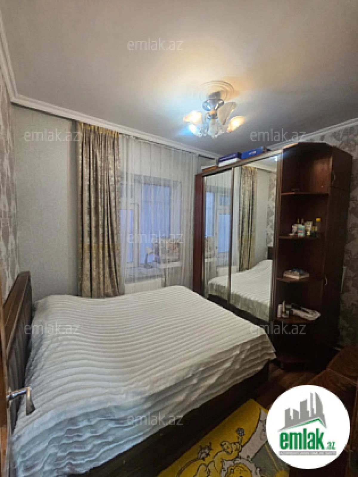 Satılır 1 otaqlı köhnə tikili 60 m²