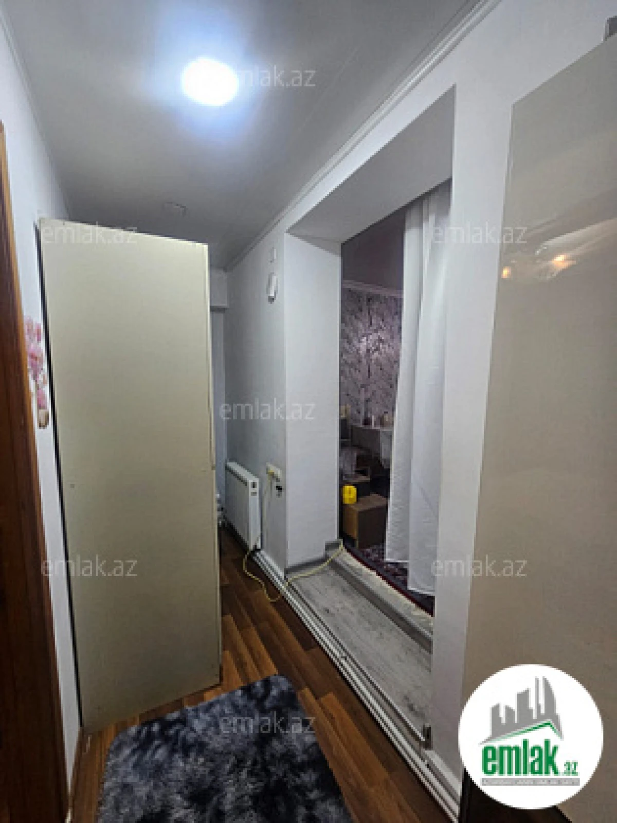 Satılır 1 otaqlı köhnə tikili 60 m²