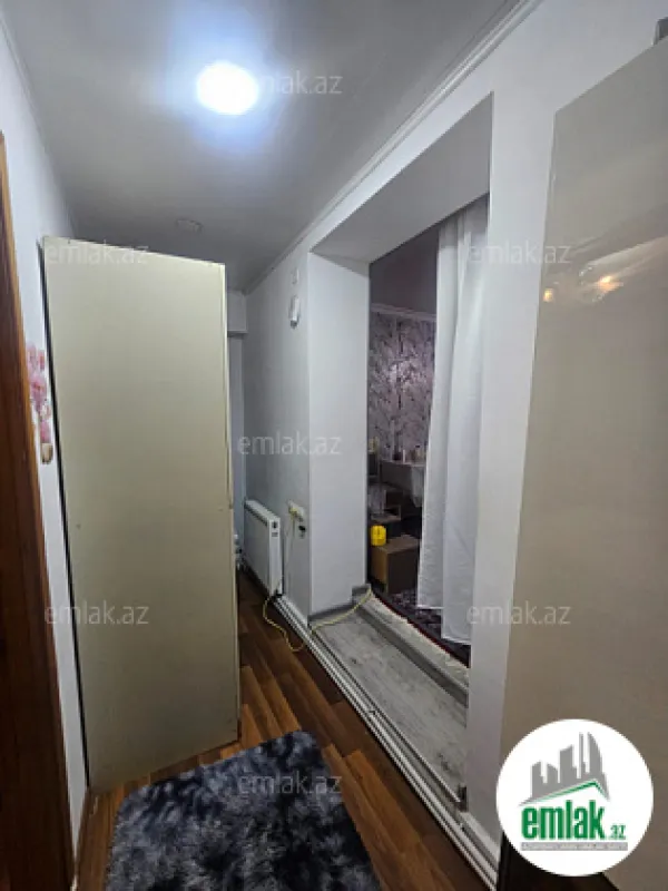 Satılır 1 otaqlı köhnə tikili 60 m²