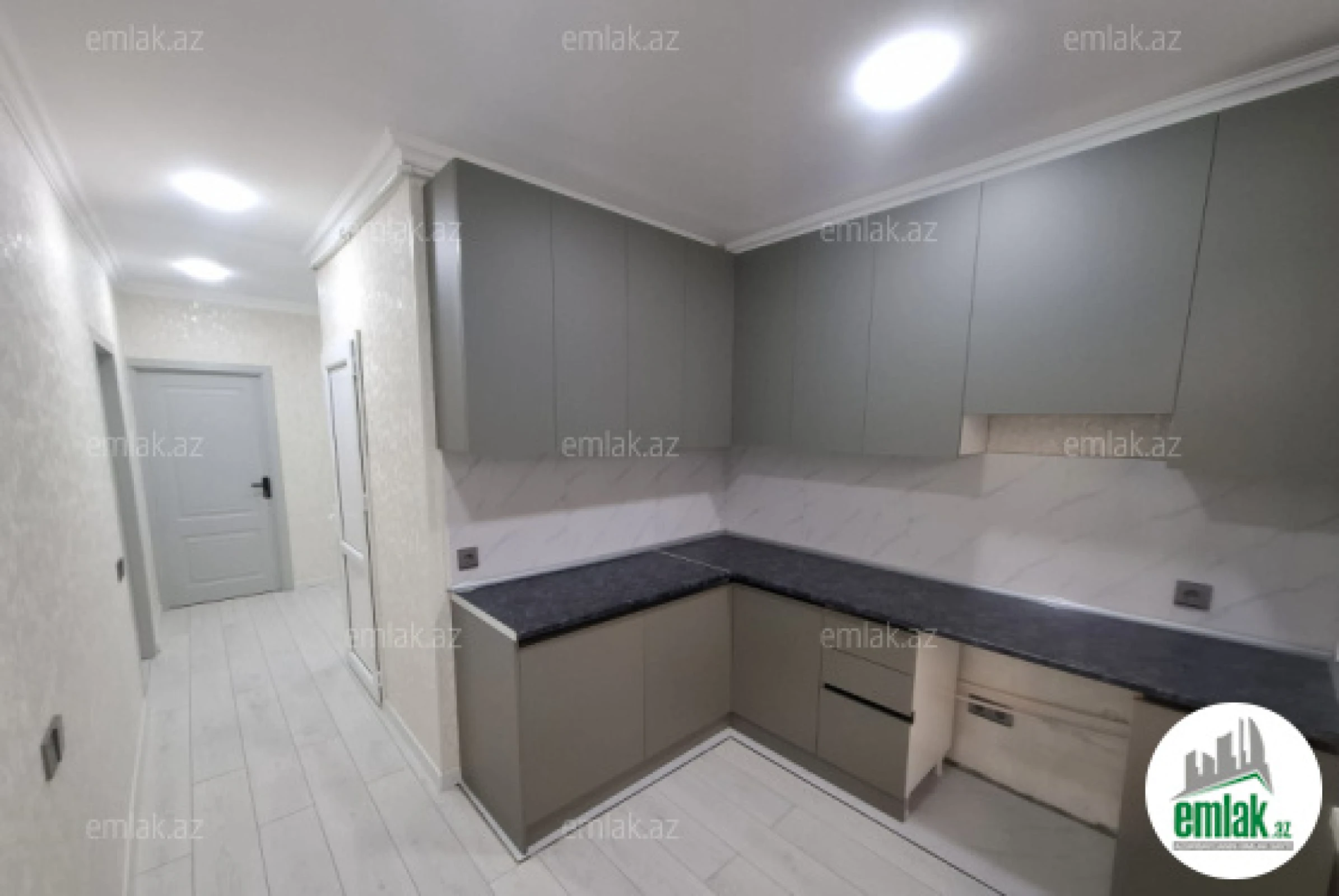 Satılır 2 otaqlı köhnə tikili 50 m²