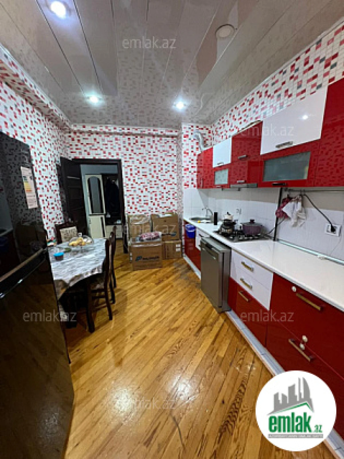 Satılır 3 otaqlı yeni tikili 120 m²
