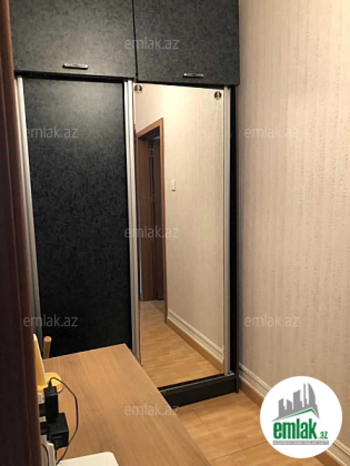 Satılır 2 otaqlı köhnə tikili 60 m²