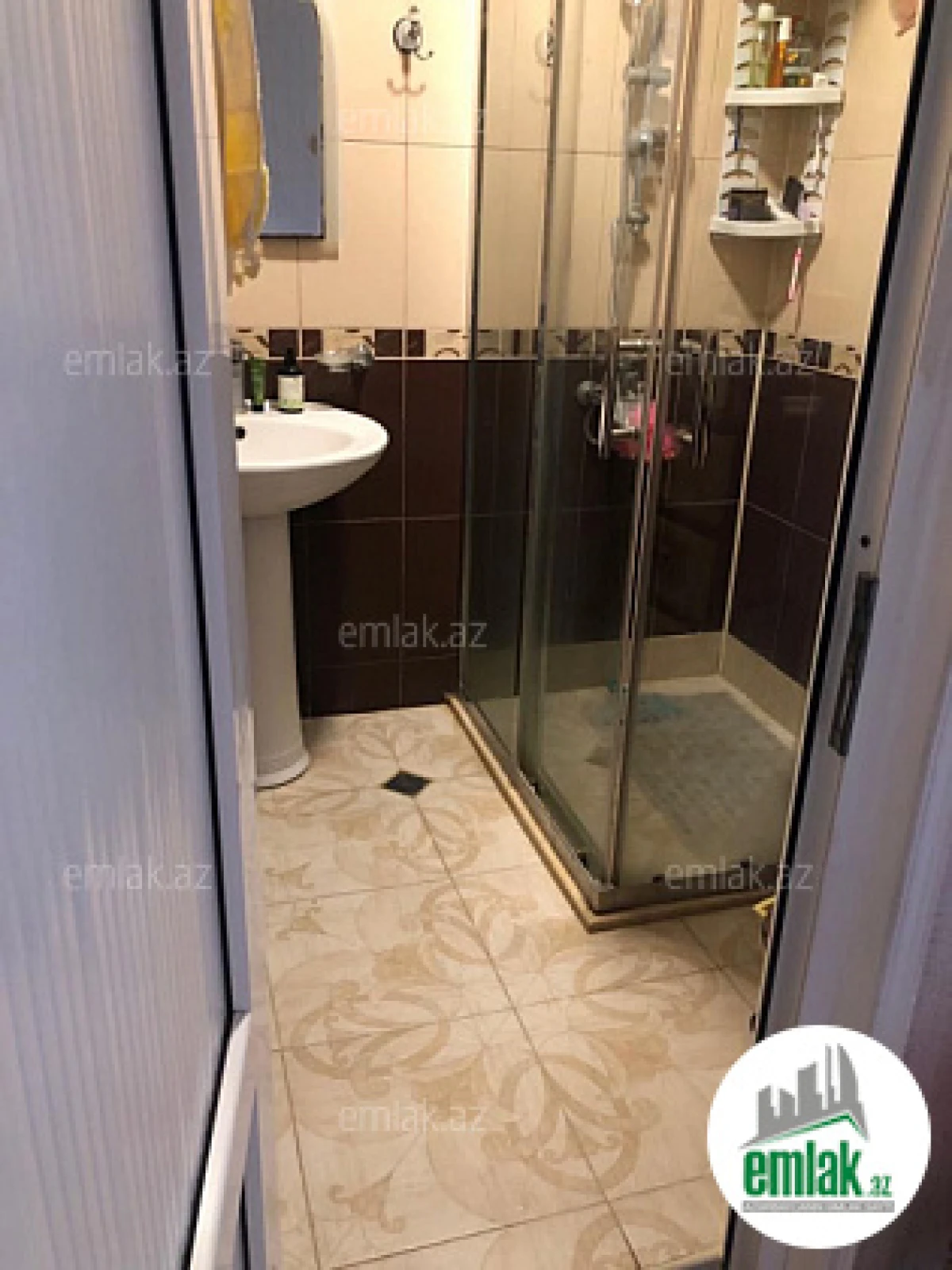 Satılır 2 otaqlı köhnə tikili 60 m²