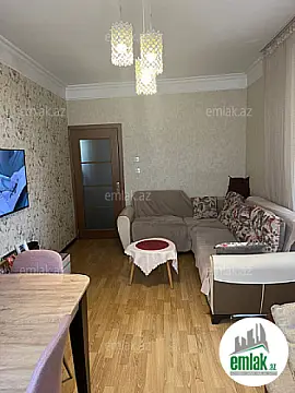 Satılır 2 otaqlı köhnə tikili 60 m²