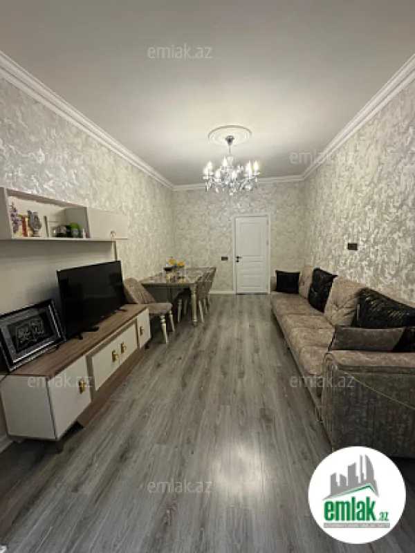 Satılır 4 otaqlı köhnə tikili 90 m²