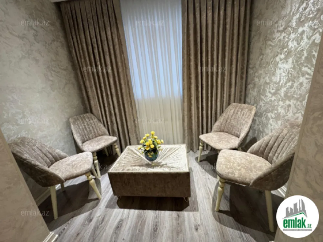 Satılır 4 otaqlı köhnə tikili 90 m²