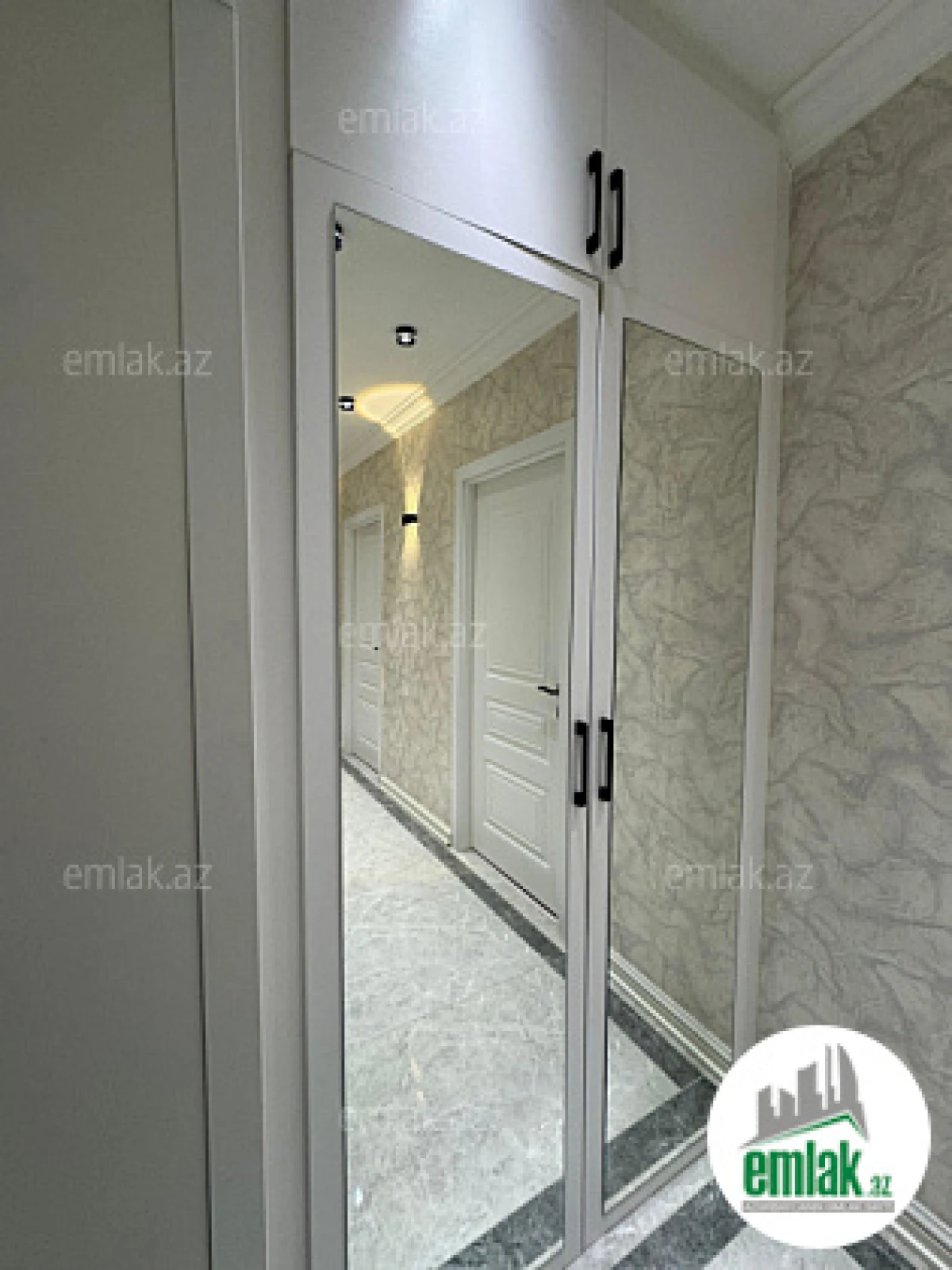 Satılır 4 otaqlı köhnə tikili 90 m²