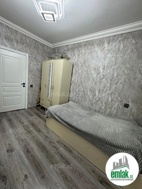 Satılır 4 otaqlı köhnə tikili 90 m²