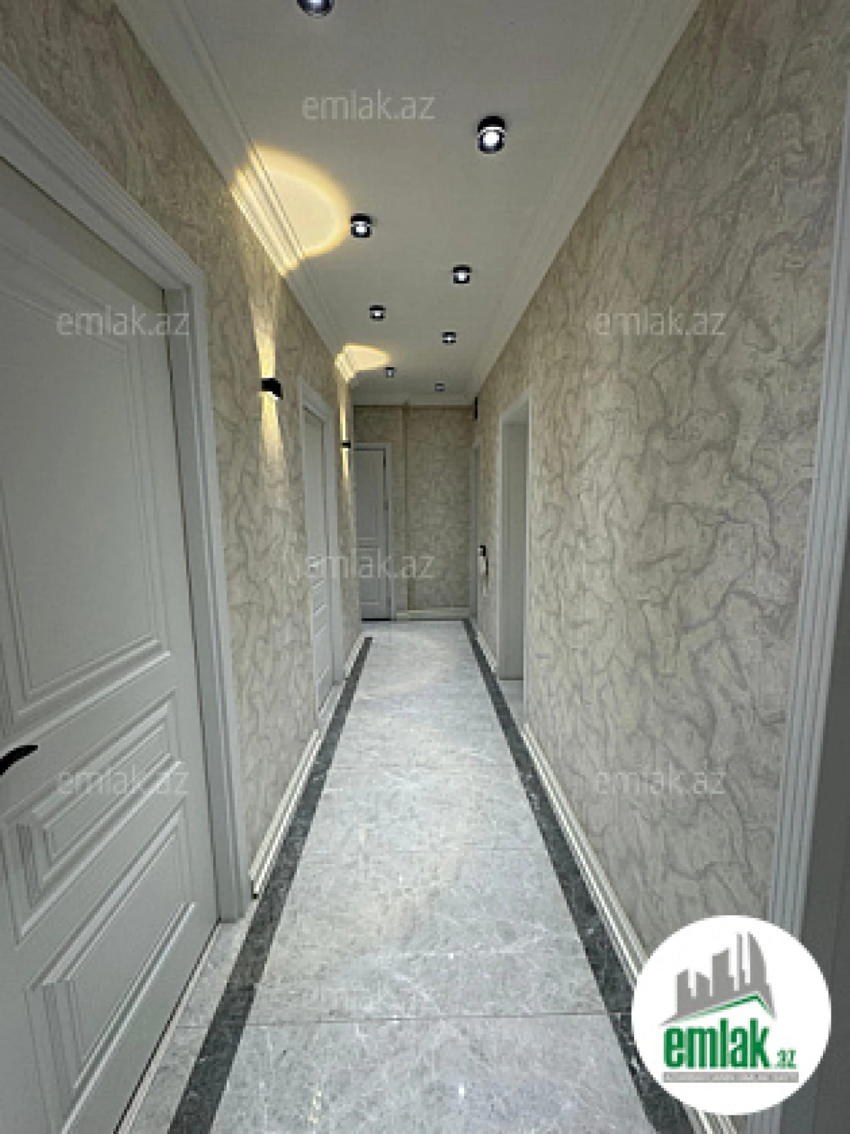 Satılır 4 otaqlı köhnə tikili 90 m²