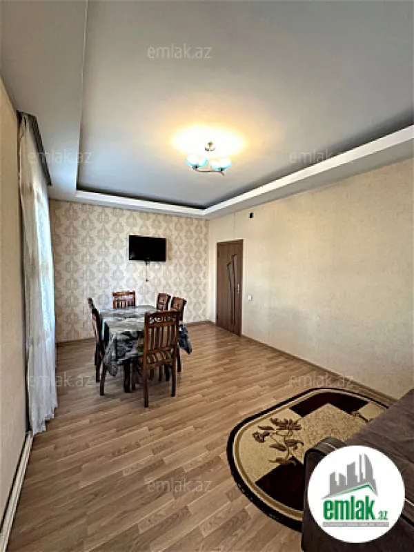 Satılır 2 otaqlı köhnə tikili 50 m²