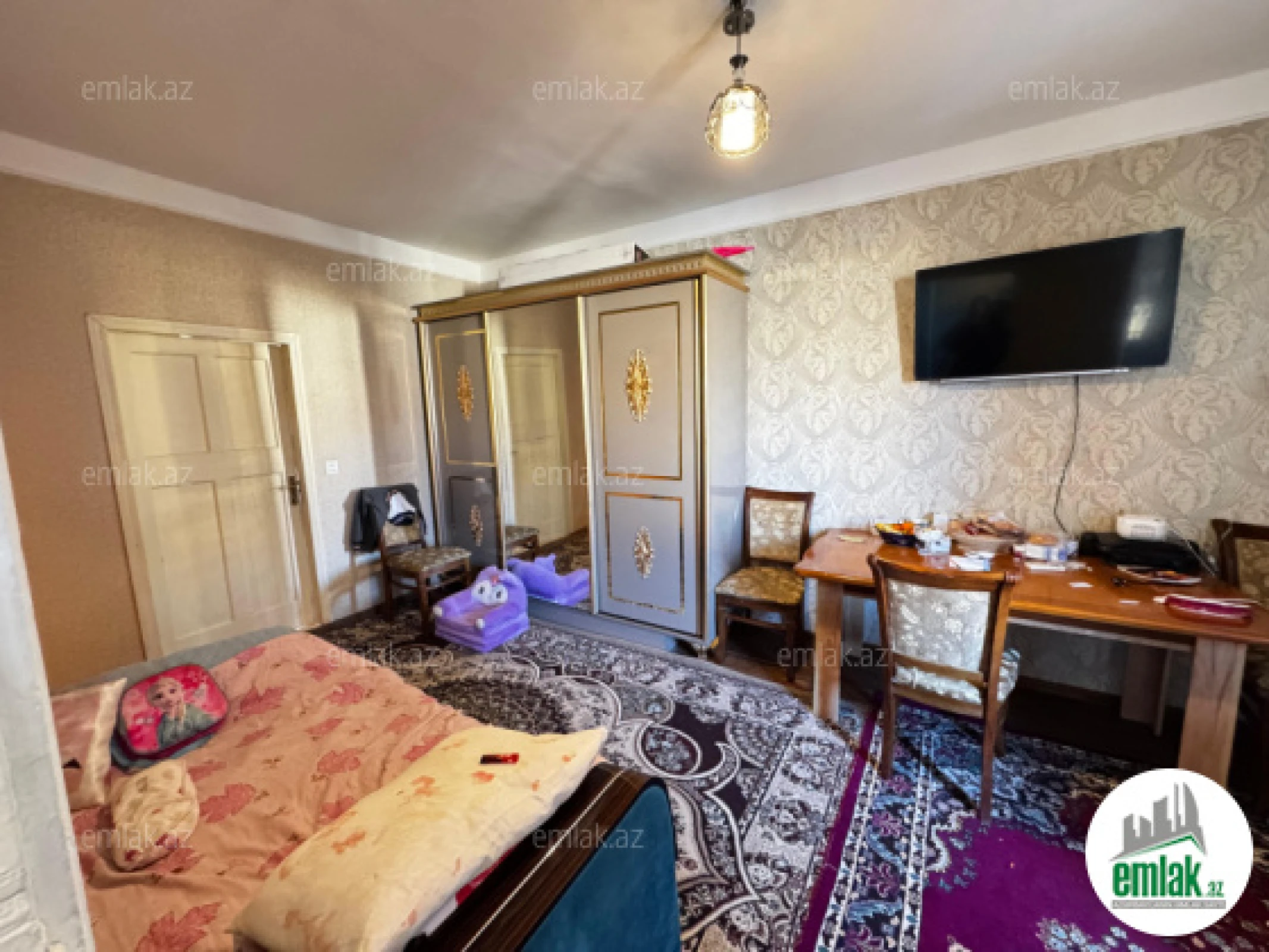 Satılır 2 otaqlı köhnə tikili 55 m²