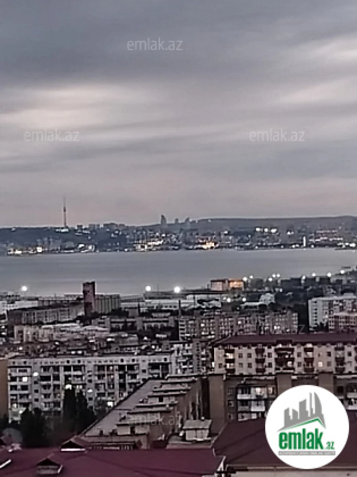 Satılır 3 otaqlı yeni tikili 128 m²