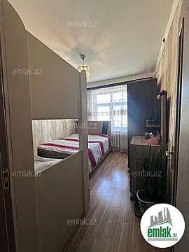 Satılır 2 otaqlı köhnə tikili 70 m²