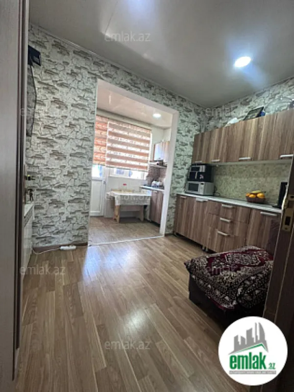 Satılır 2 otaqlı köhnə tikili 70 m²