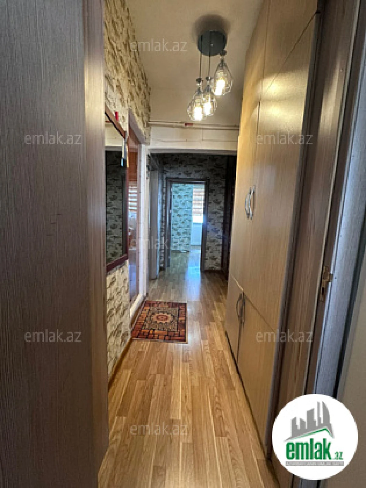 Satılır 2 otaqlı köhnə tikili 70 m²