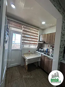 Satılır 2 otaqlı köhnə tikili 70 m²