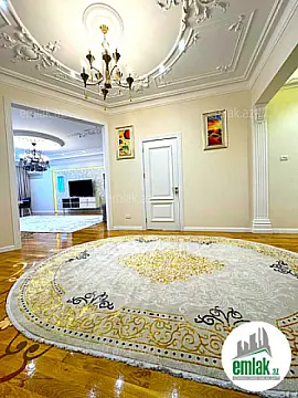 Satılır 4 otaqlı yeni tikili 225 m²