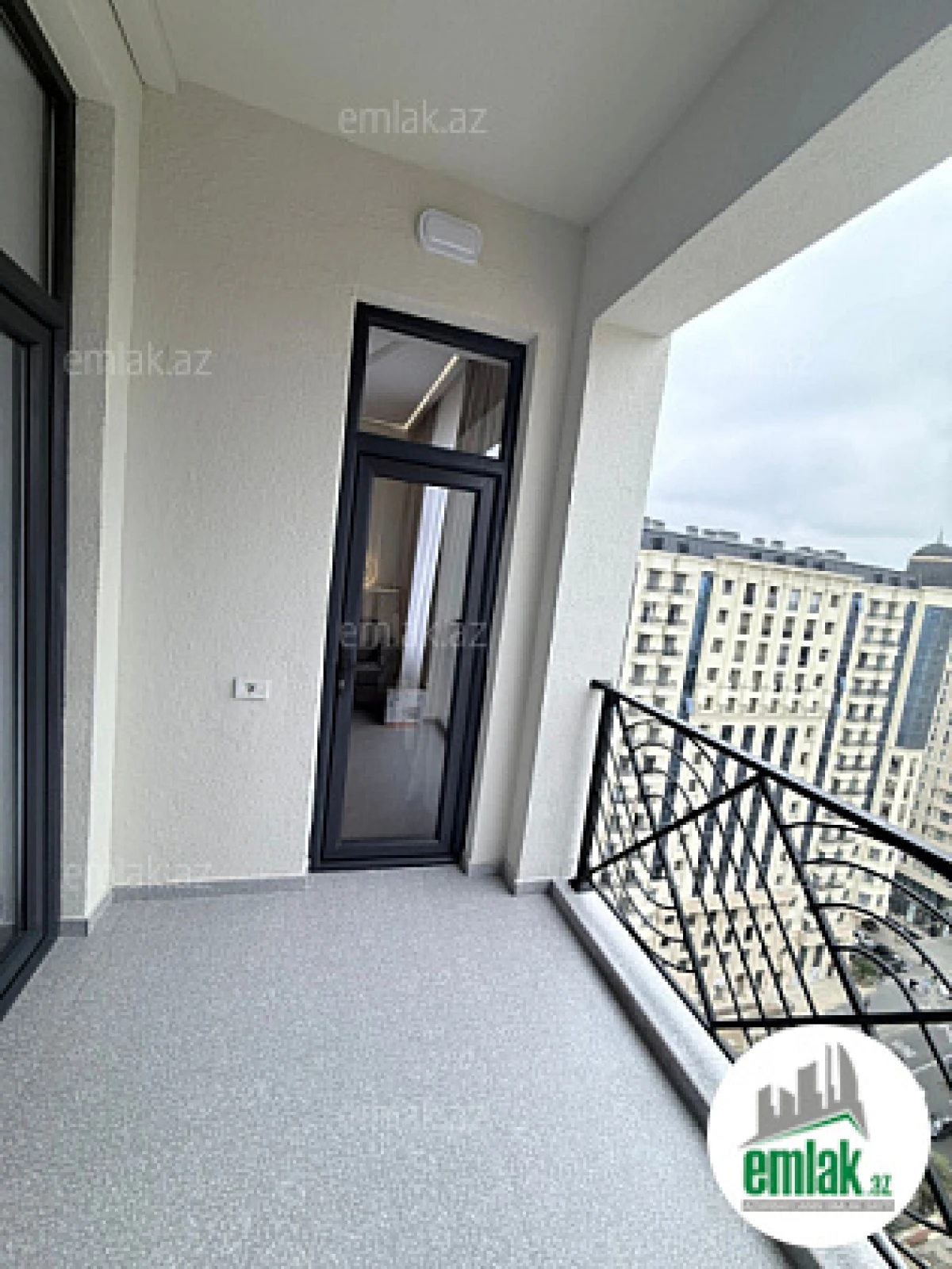 Satılır 2 otaqlı yeni tikili 55 m²