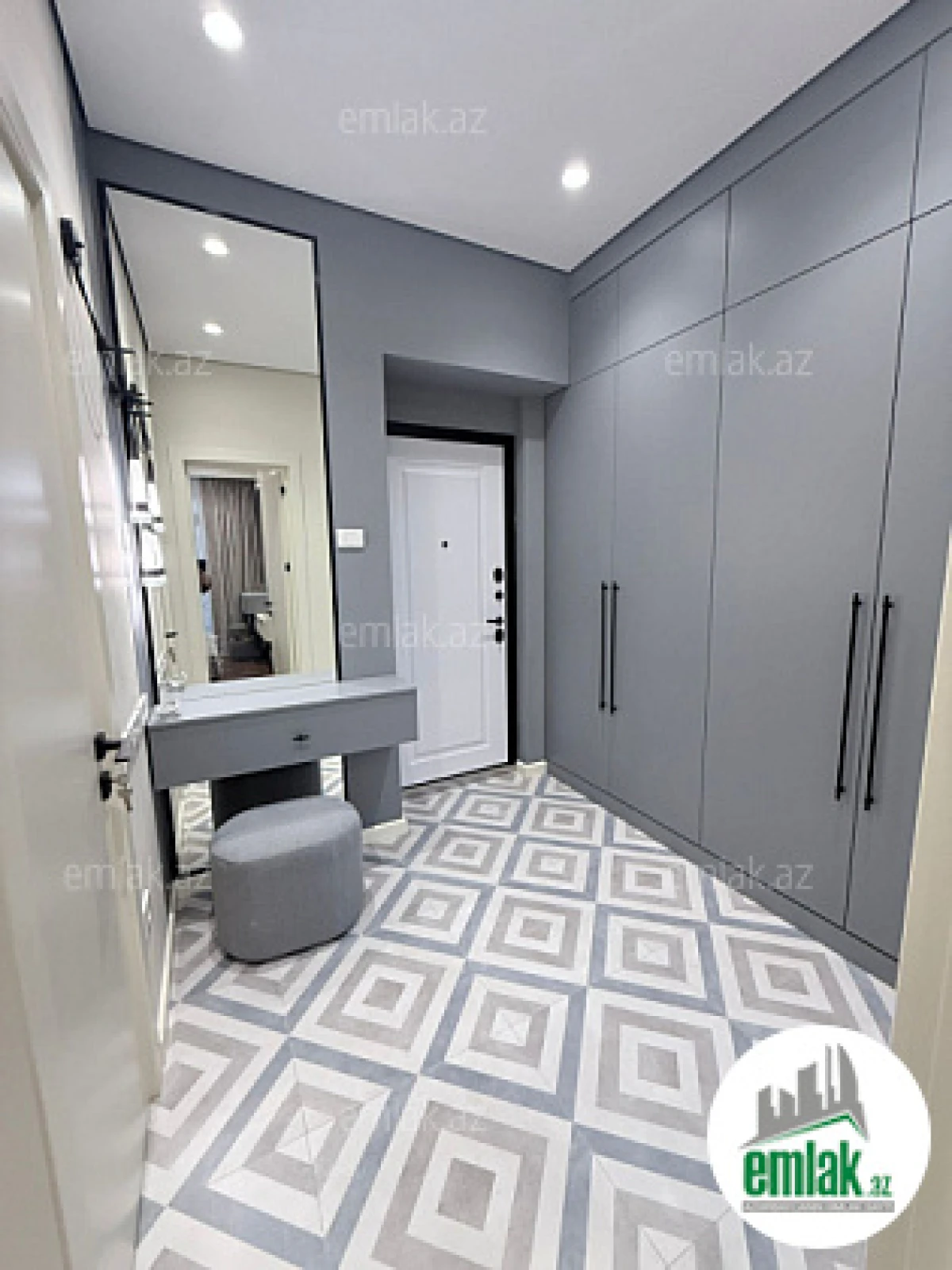 Satılır 2 otaqlı yeni tikili 55 m²