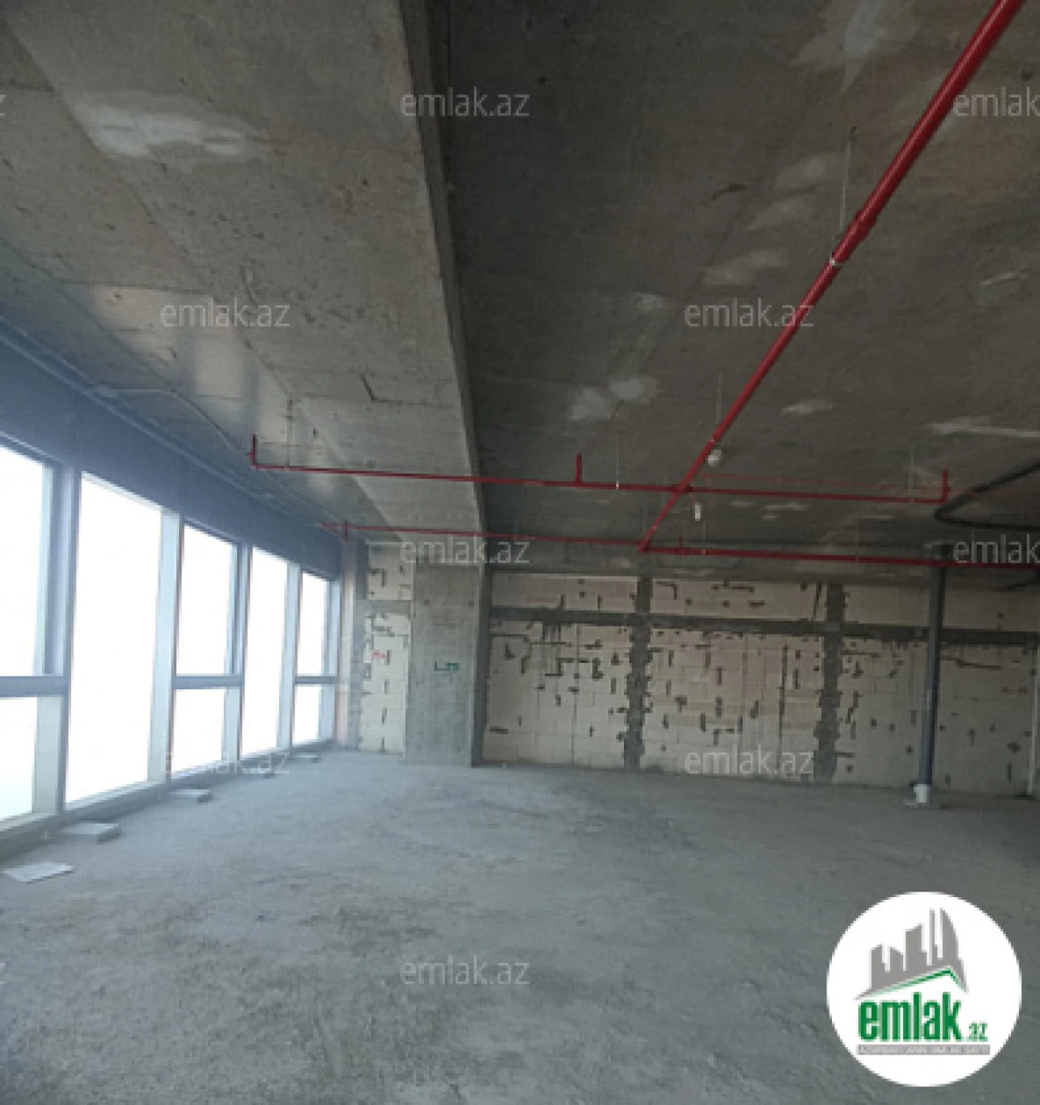 Satılır 3 otaqlı yeni tikili 140 m²