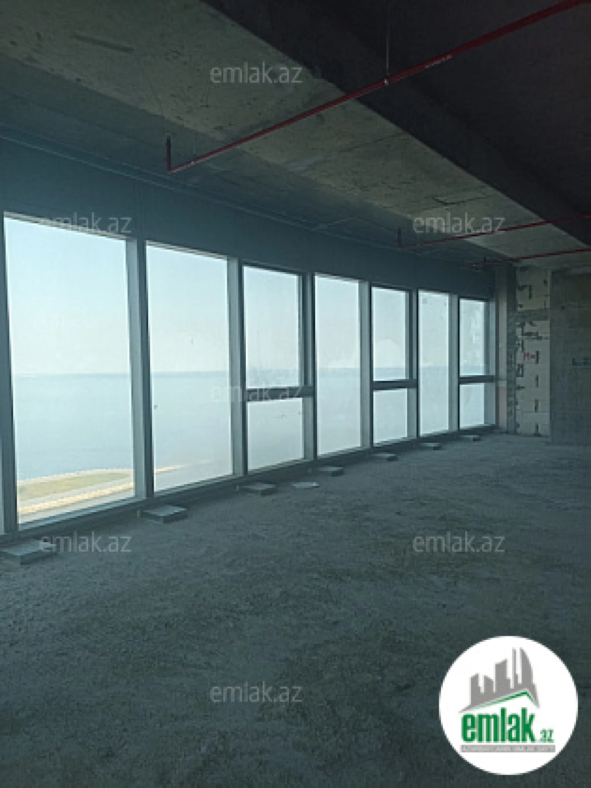 Satılır 3 otaqlı yeni tikili 140 m²