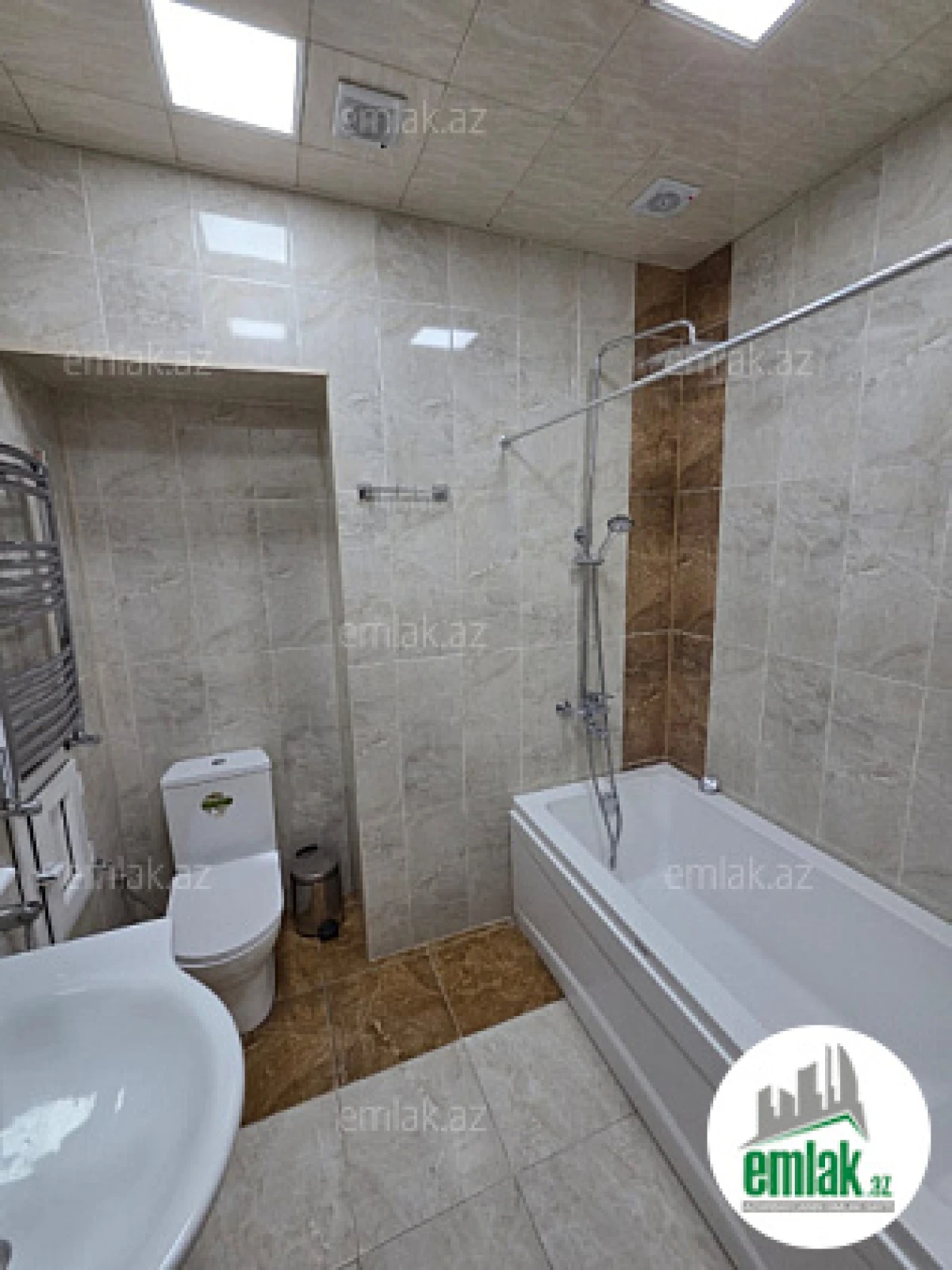 Satılır 3 otaqlı yeni tikili 80 m²