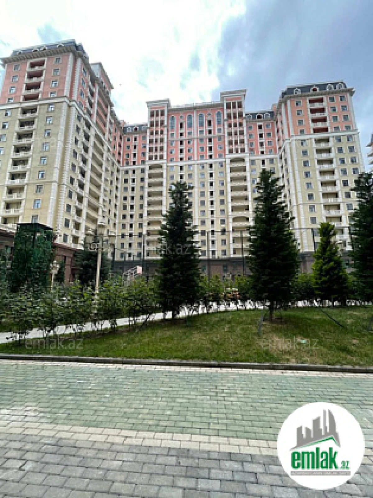 Satılır 2 otaqlı yeni tikili 68 m²