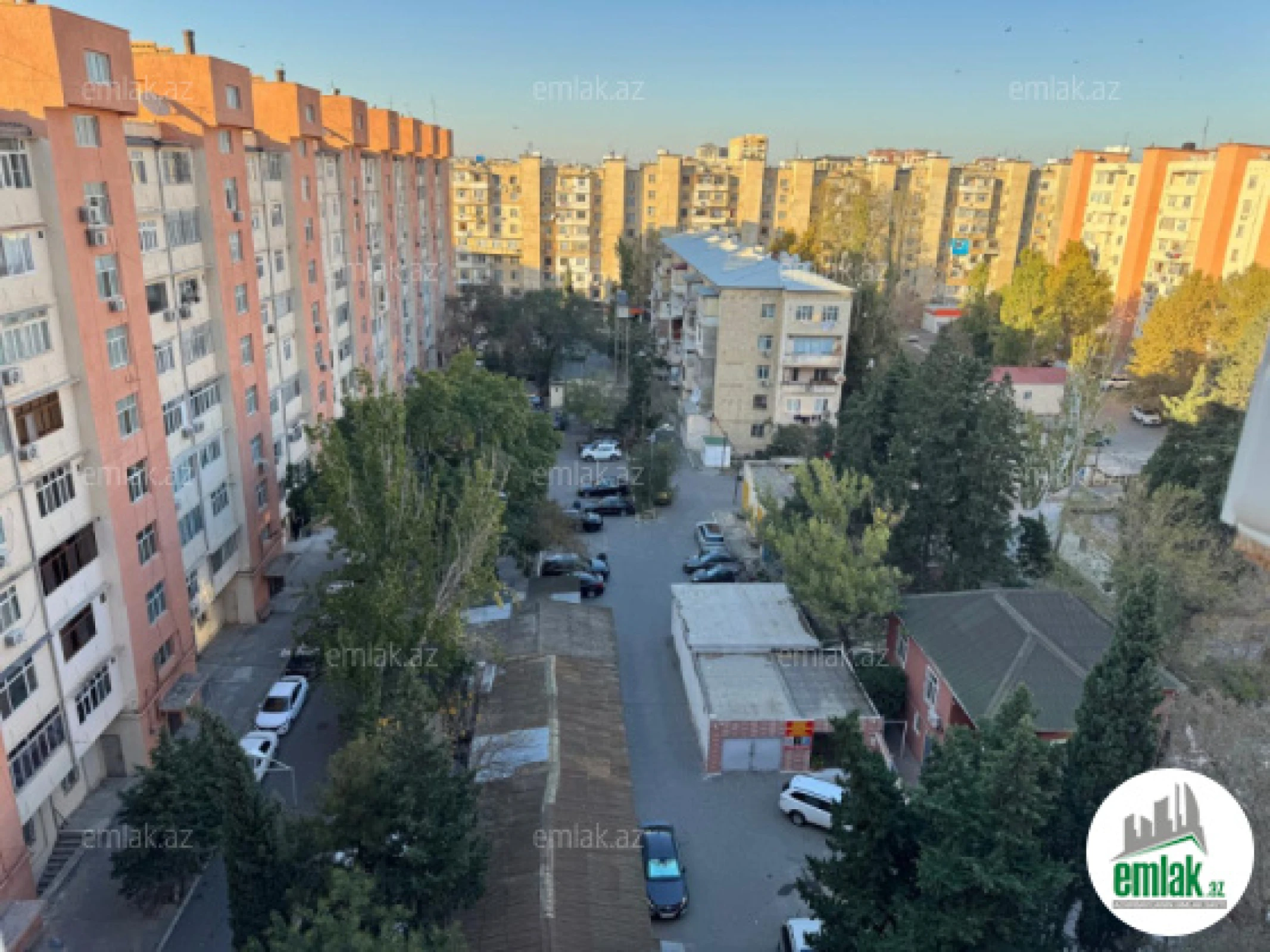 Satılır 2 otaqlı köhnə tikili 65 m²