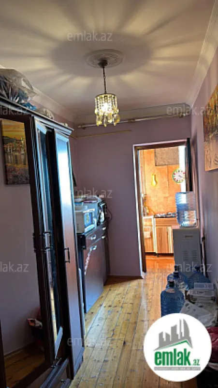 Satılır 2 otaqlı köhnə tikili 65 m²