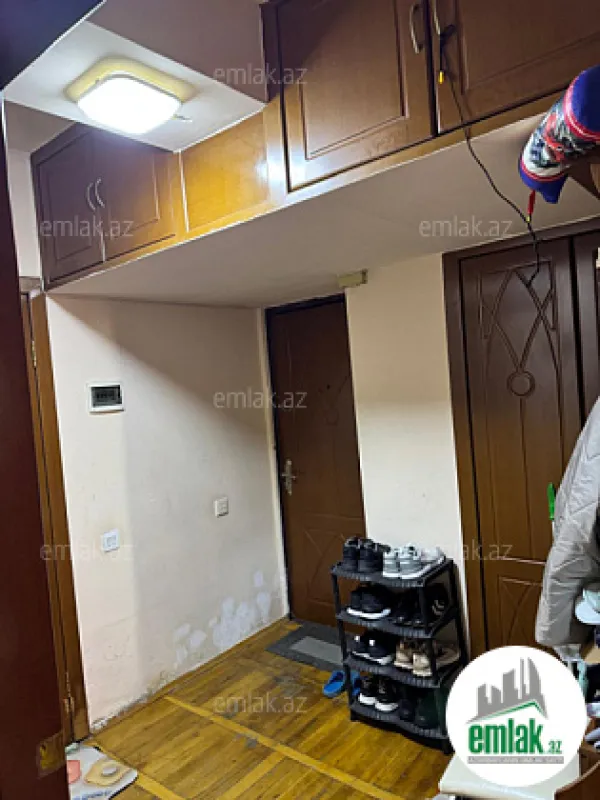 Satılır 2 otaqlı köhnə tikili 65 m²