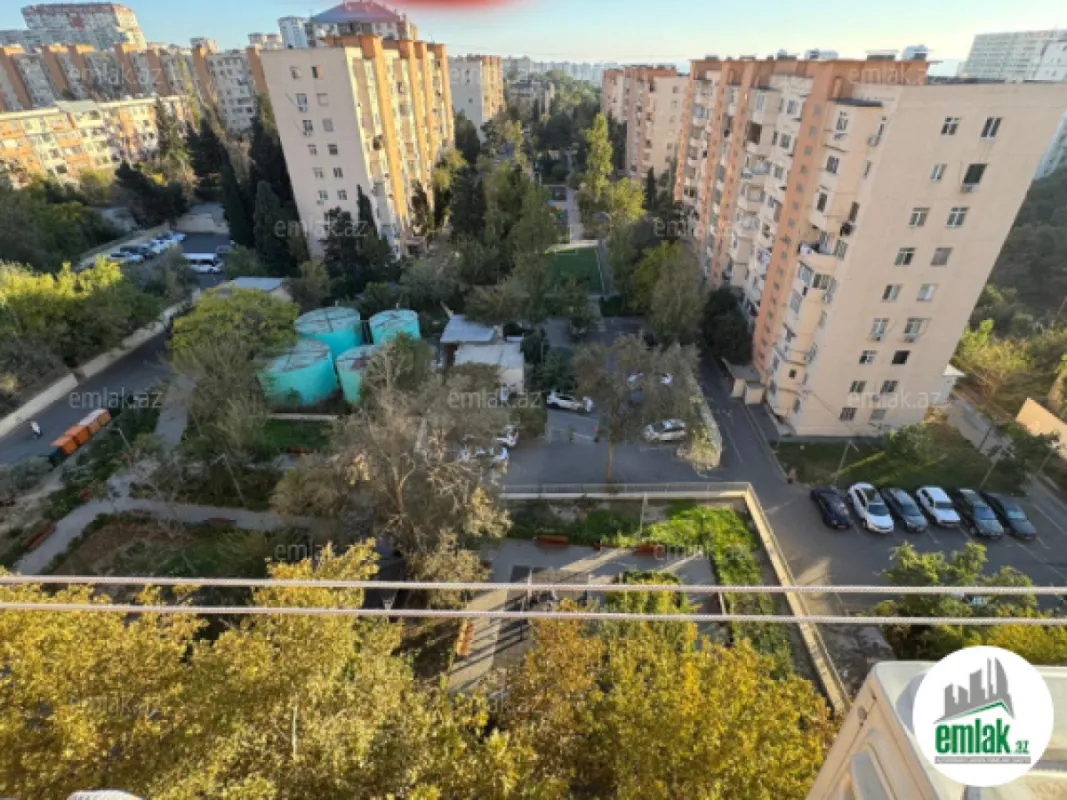 Satılır 2 otaqlı köhnə tikili 65 m²