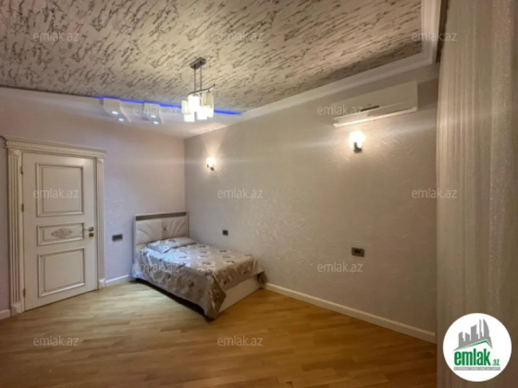 Satılır 4 otaqlı yeni tikili 180 m²