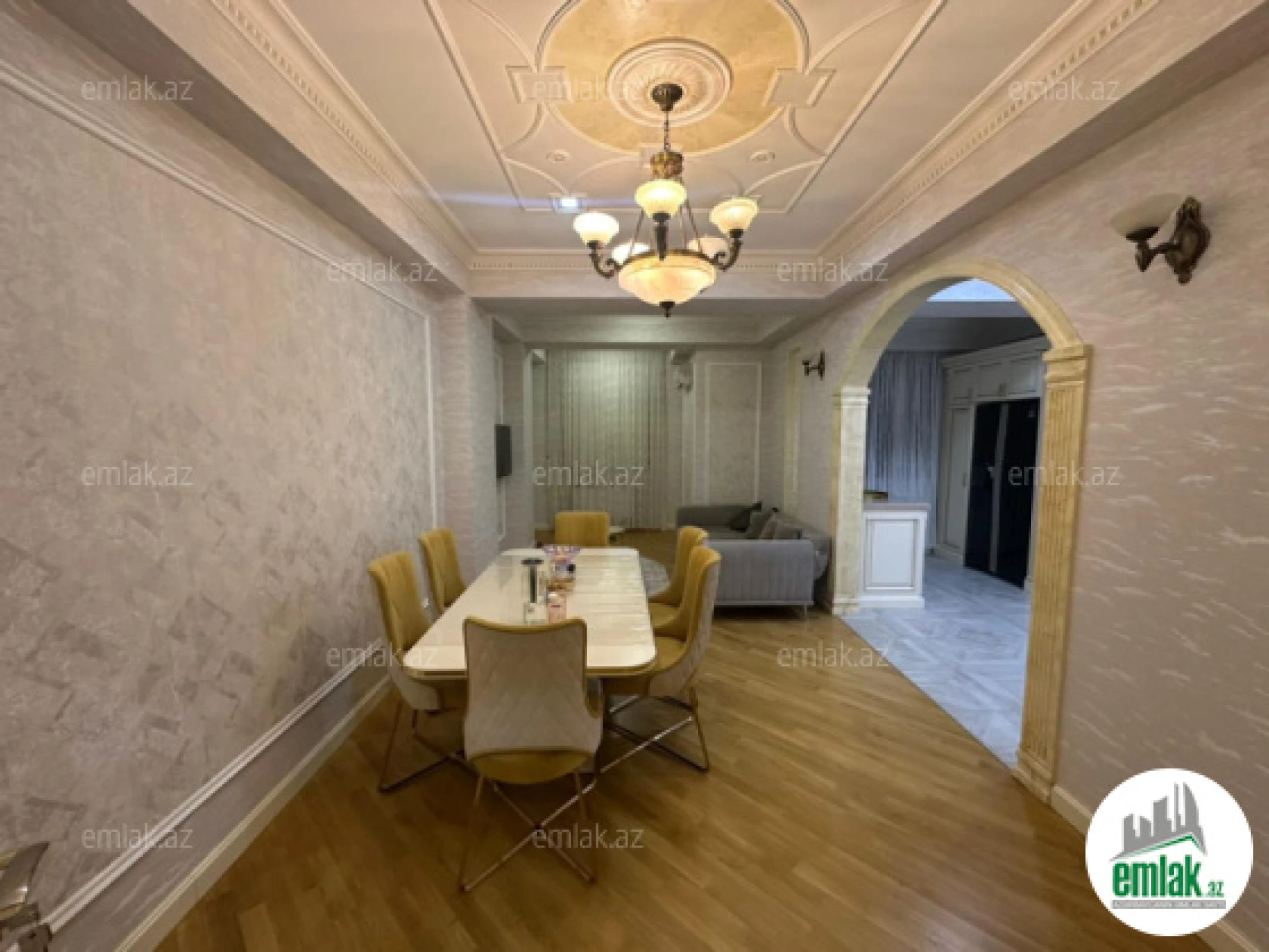 Satılır 4 otaqlı yeni tikili 180 m²