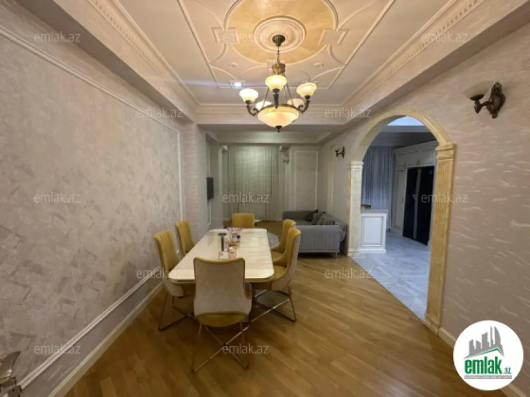 Satılır 4 otaqlı yeni tikili 180 m²