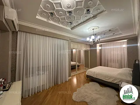 Satılır 4 otaqlı yeni tikili 180 m²