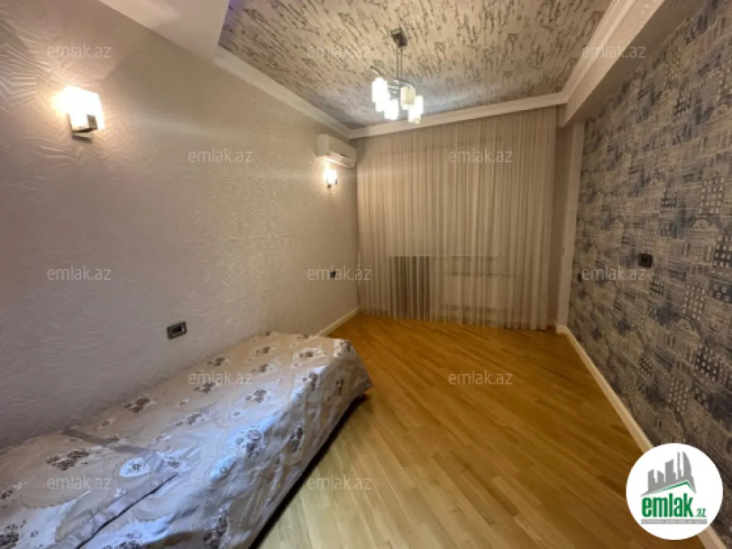 Satılır 4 otaqlı yeni tikili 180 m²