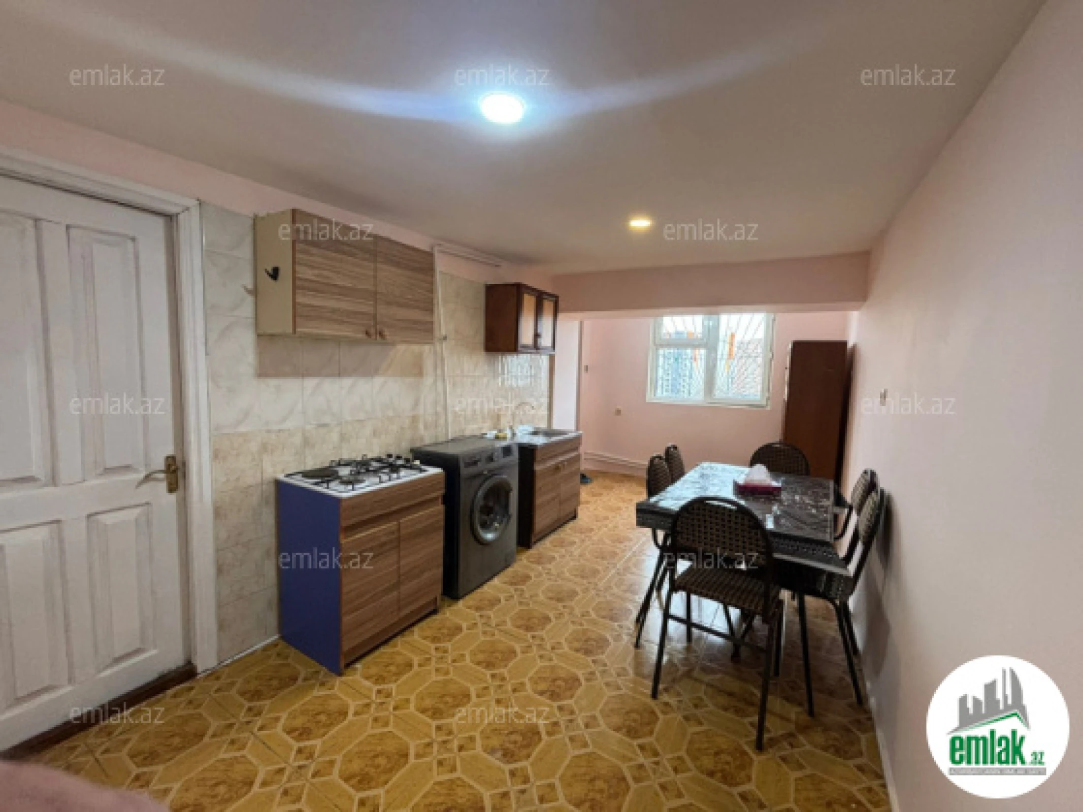 Satılır 6 otaqlı köhnə tikili 210 m²