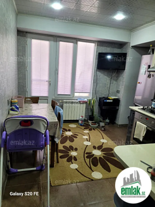 Satılır 6 otaqlı köhnə tikili 210 m²